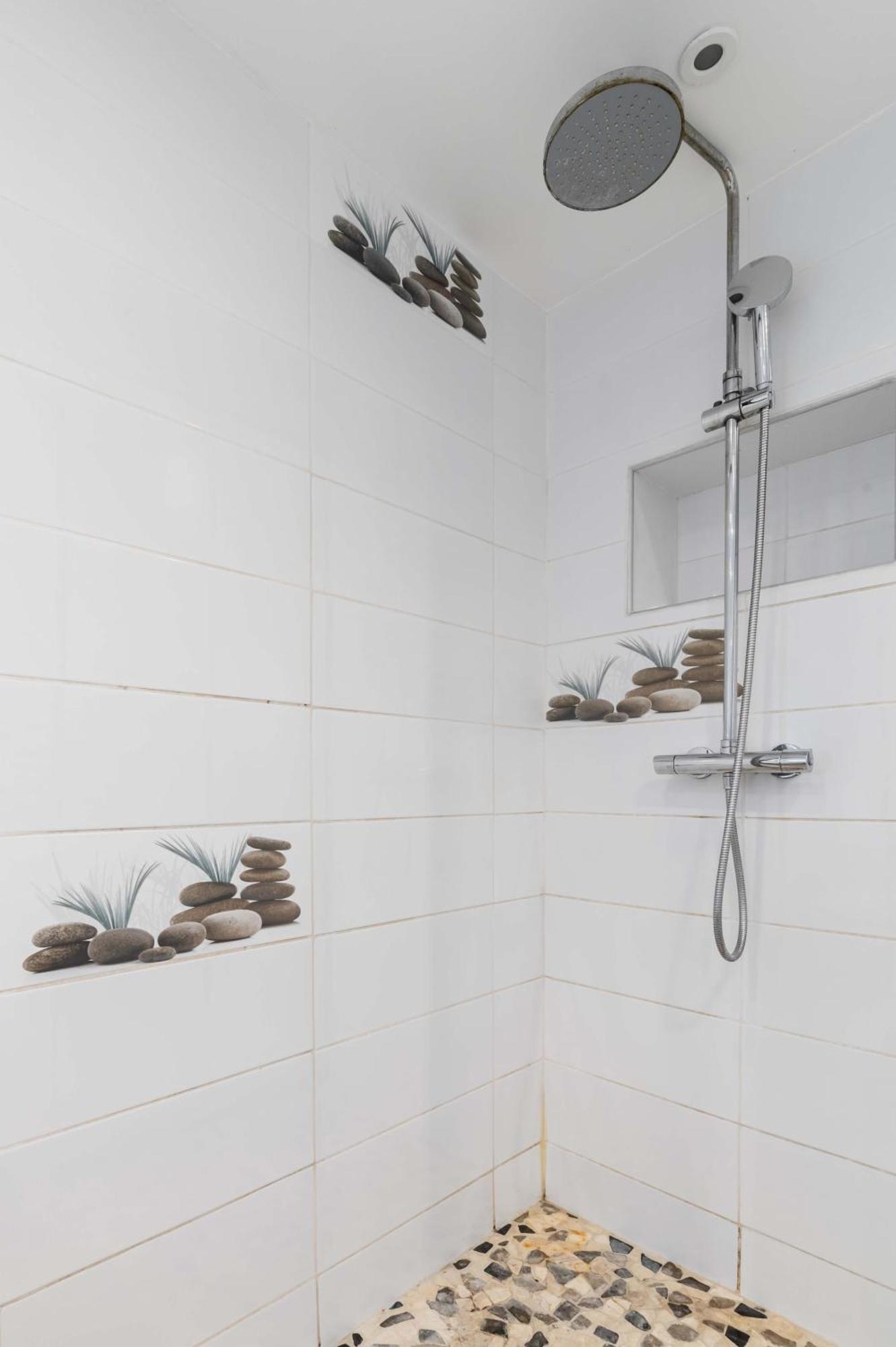 Villa Romainville Paris Pour 8 Personnes - Flat-Guest المظهر الخارجي الصورة